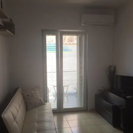 דירה Dialektopoulou לימנאס