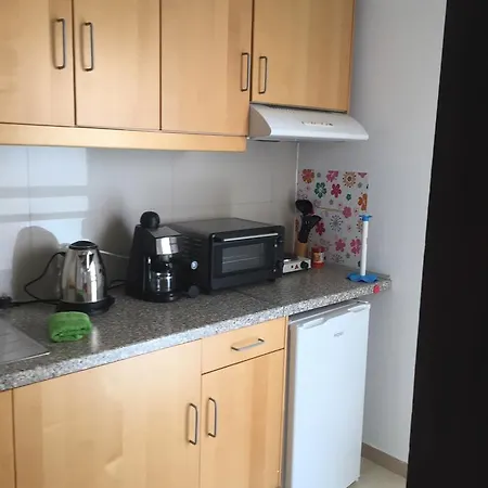 Dialektopoulou דירה *
